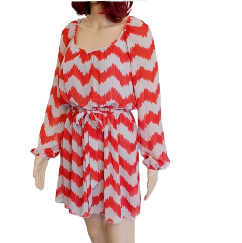Speechless Graphic Dress - Size Medium